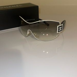 AUTHENTIC CHANEL SUNGLASSES